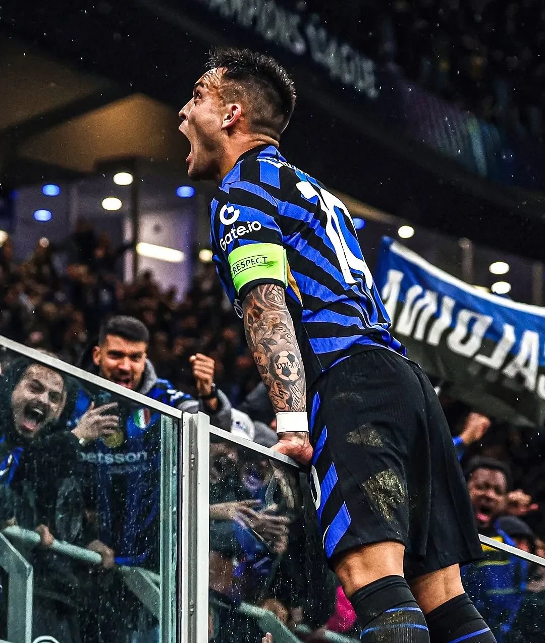 国际米兰意甲击败维罗纳劳塔罗头球建功(米兰32逆转维罗纳 四连胜登顶意甲)